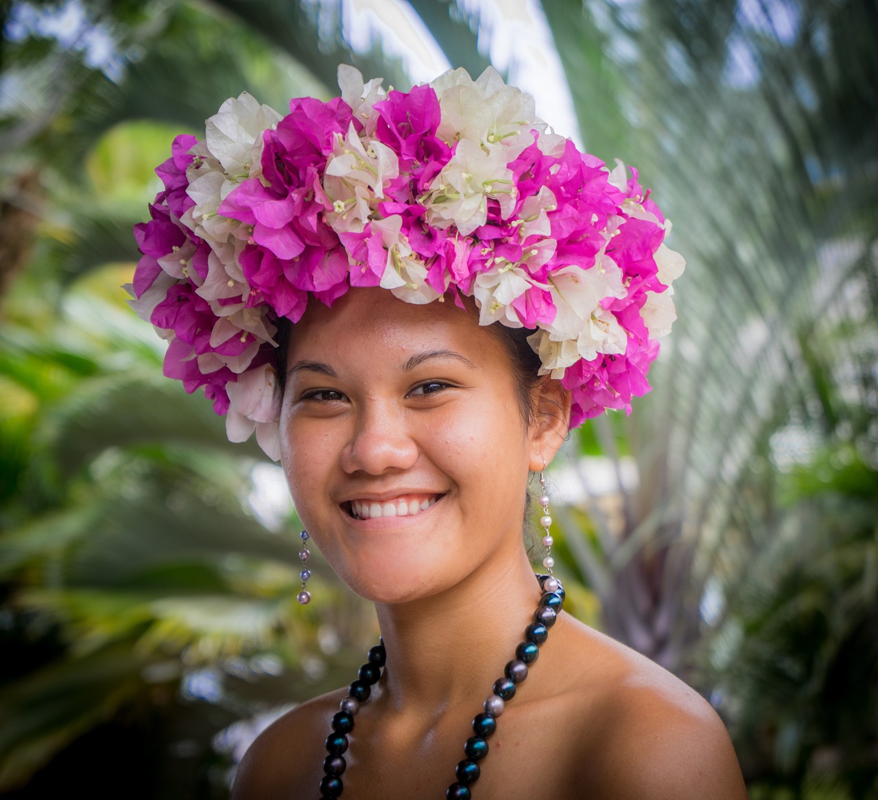 floral-head-dress-g43b98fcdb_1280.jpg